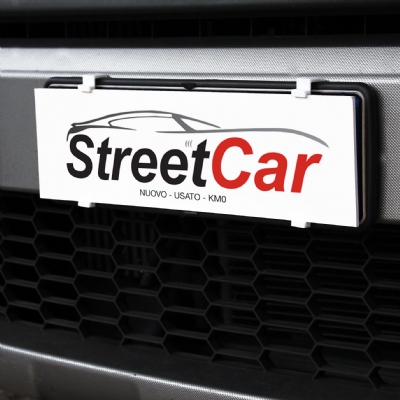 Copritarga auto personalizzato